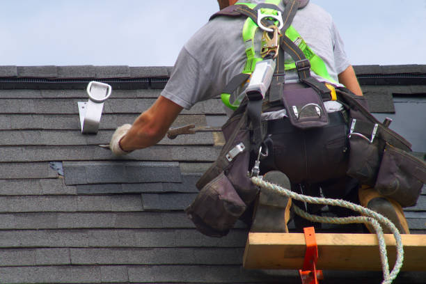 Best Flat Roof Repair Services  in Saucier, MS
